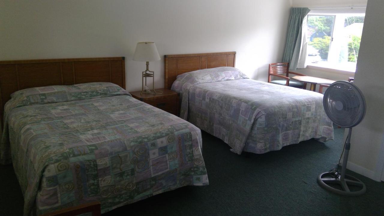 Village Green Motel Yarmouth Port Eksteriør bilde